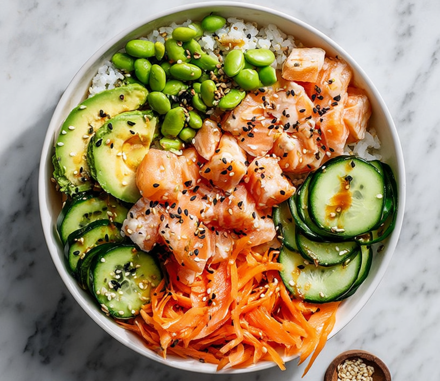 Poke-bowl lohella